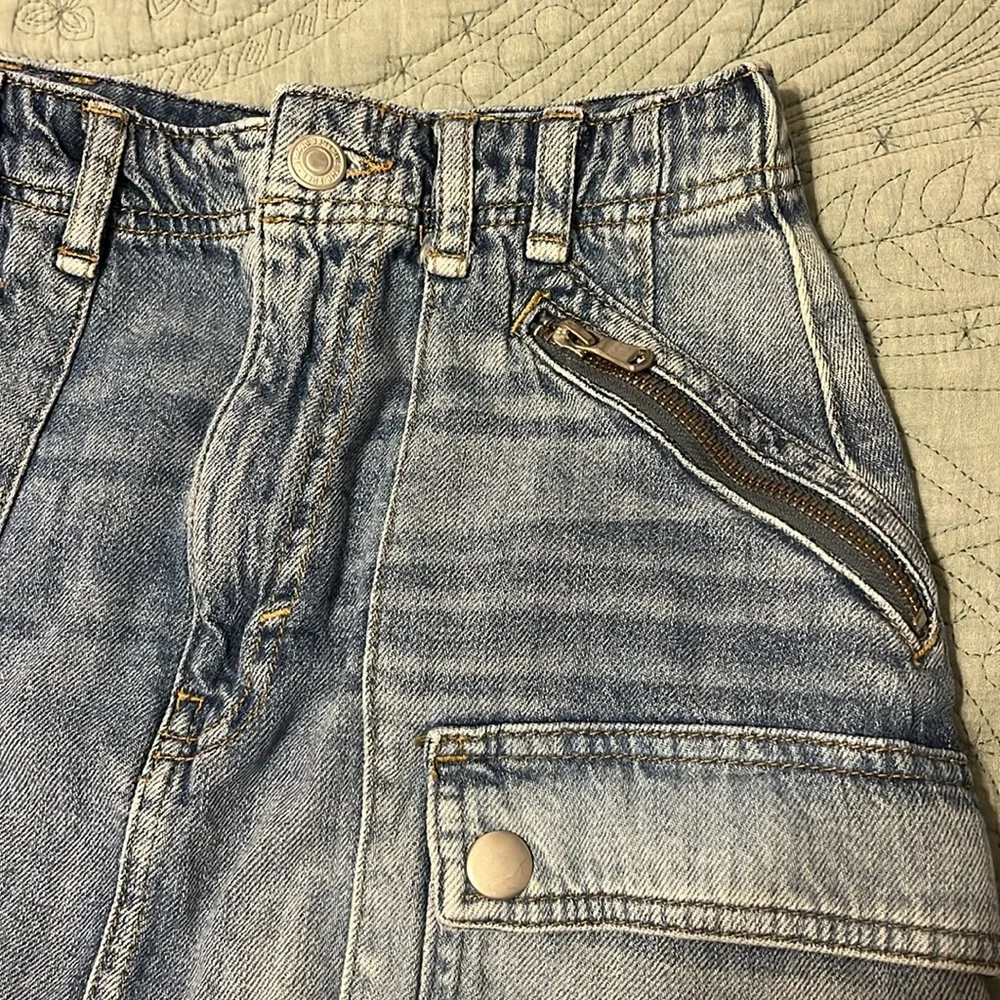 Free People We The Free 24 Denim Pocket / Zipper Skirt - Size 24 US - Picture 4 of 16